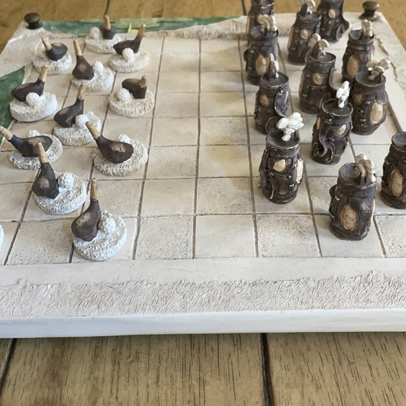 Hen Feathers Golf Checkers Set - Picture 5 of 15